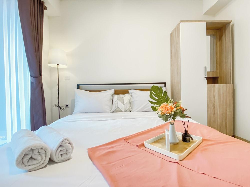 Homey And Spacious 2Br At Meikarta Apartment Featured Image