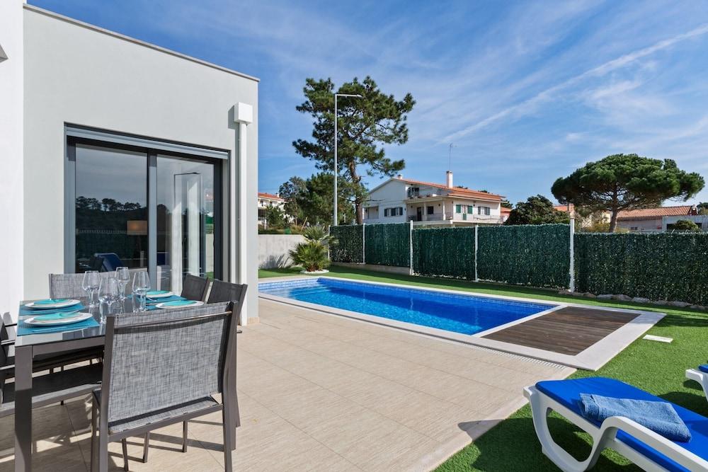 Luxury Villa With Private Pool Waterslide