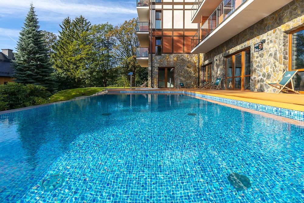 RentPlanet - Green Park Resort