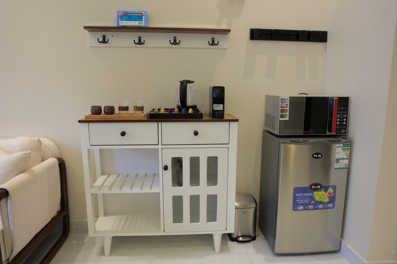 Attractive Apartment with Comfortable and Simple Furniture | 5582 Interior