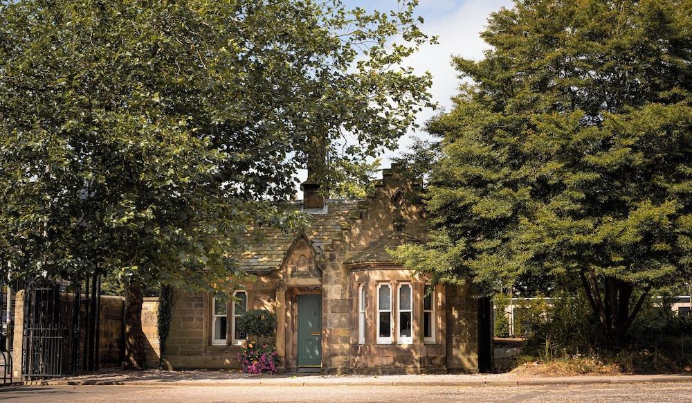 The Scott Exterior