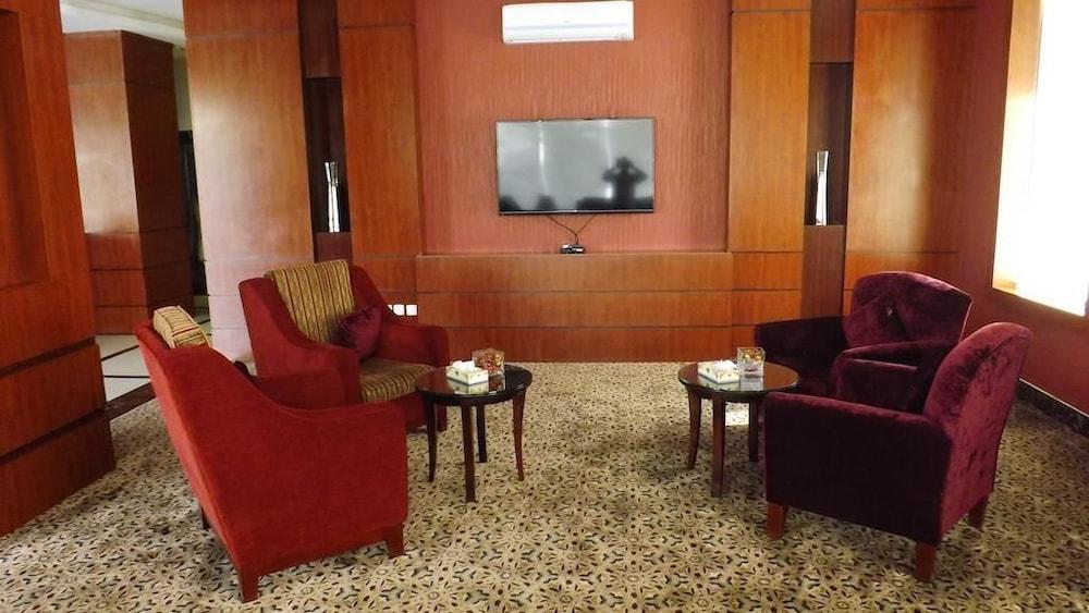 Taleen Serviced Apartments  Lobby Sitting Area