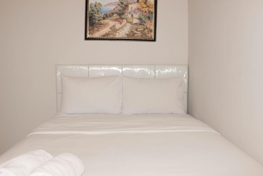 مينيماليست آند هوم ي  بد رمبات باسورا سيتي أبارتمنت