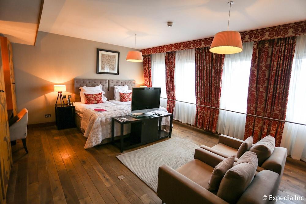 Tigerlily Room