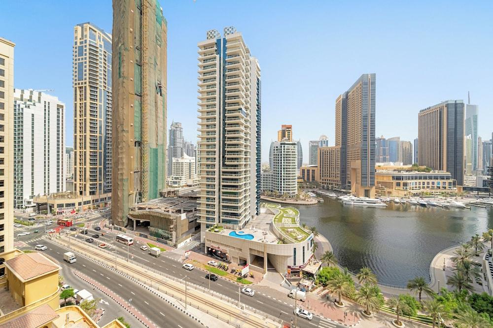 ليفنج روم، مساكن شاطئ جميرا، دبي المنطقة الخارجية