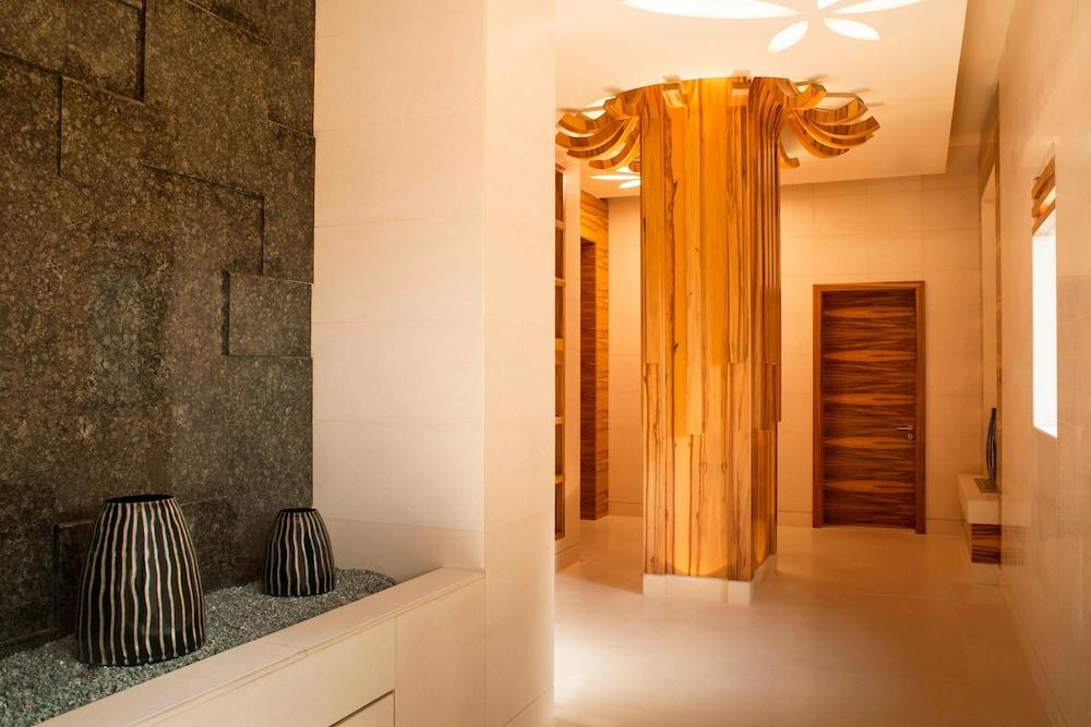 منتجع وسبا فوغو أبوظبي للغولف نادي صحي