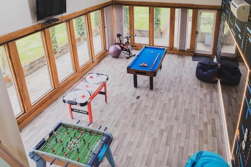 تاي بارن إن برينكلي