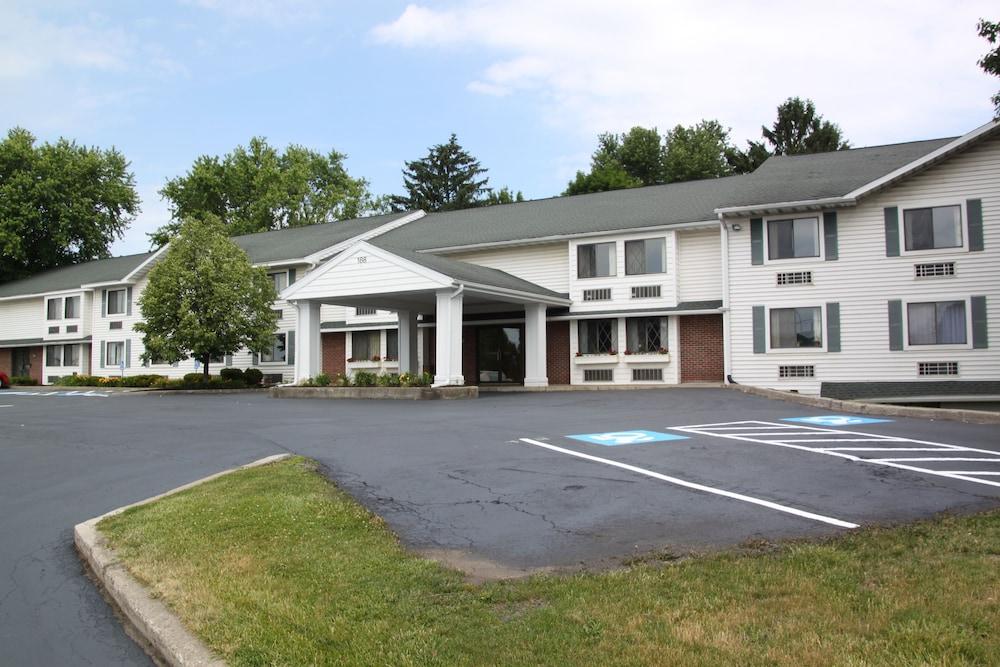 Quality Inn Cortland - University Area Exterior