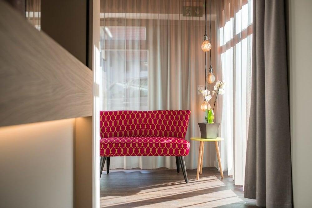 stattHotel Lobby