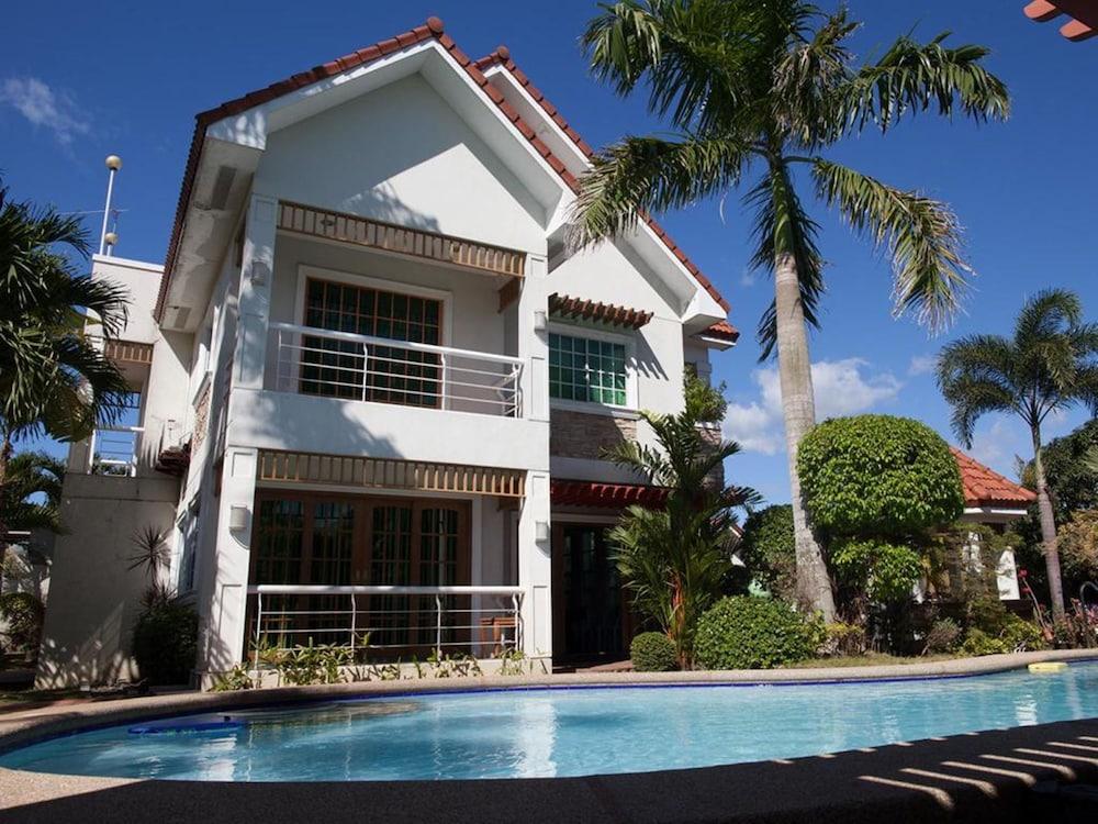 Sir Nico Guesthouse and Resort Exterior