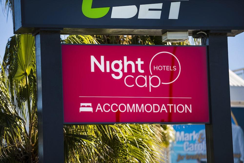 Nightcap at York on Lilydale Exterior