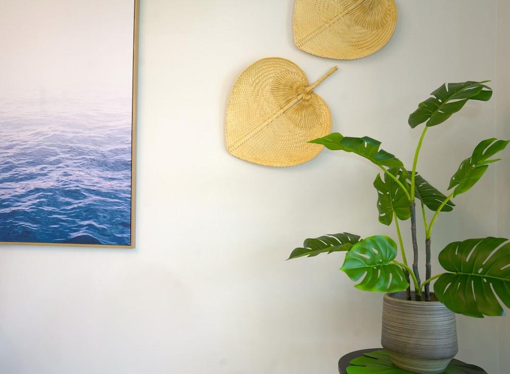 ووتر فرونت فيلا إن سانكتشوري ليكس تفاصيل الفندق من الداخل