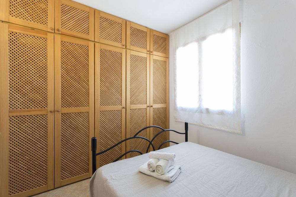Sant ELM Vistamar Apartment Room