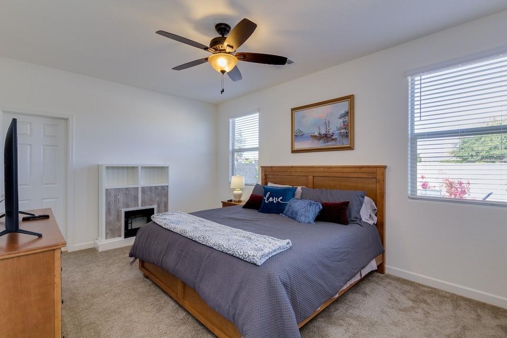Surprise! New Home in Gated Community close to Golf, Shopping and Baseball by RedAwning