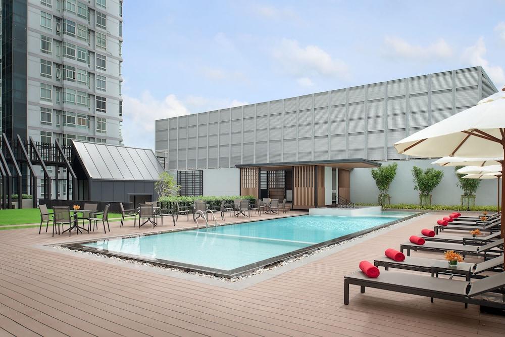 أفاني سوكومفيت بانكوك هوتل حمام سباحة مكشوف