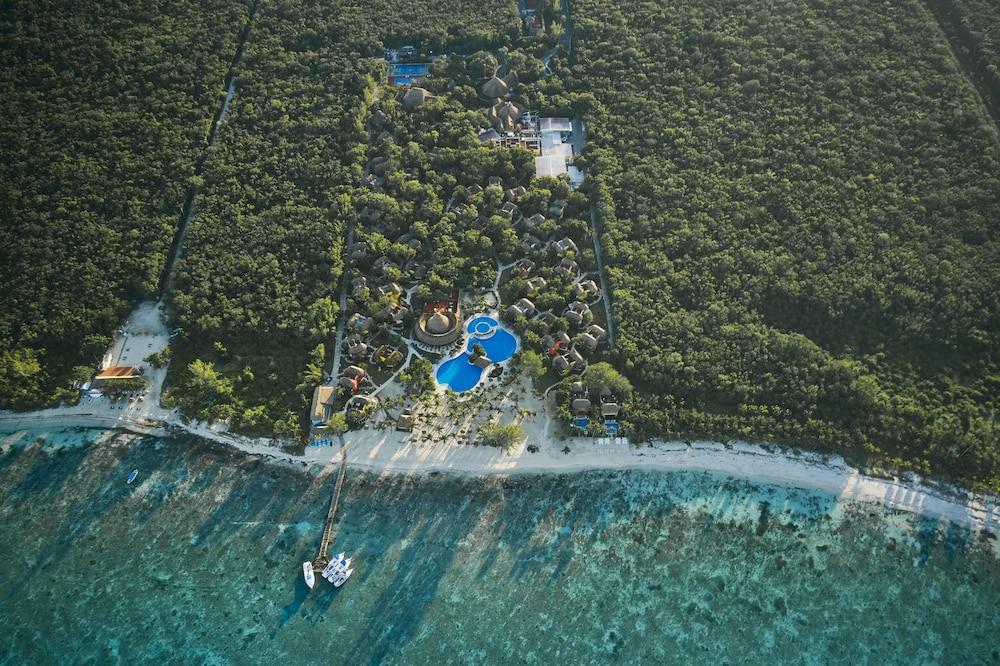 إيبيروستار ويفز كوزوميل -سشامامل جميع الخدمات منظر من الجو