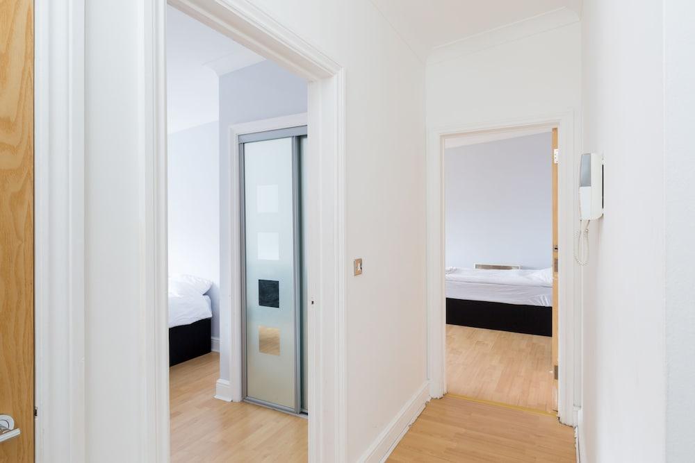 Birmingham Serviced Apartment - The Qube Interior Entrance