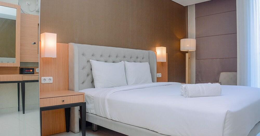 Modern and Tidy Studio Apartment at Elpis Residence Room