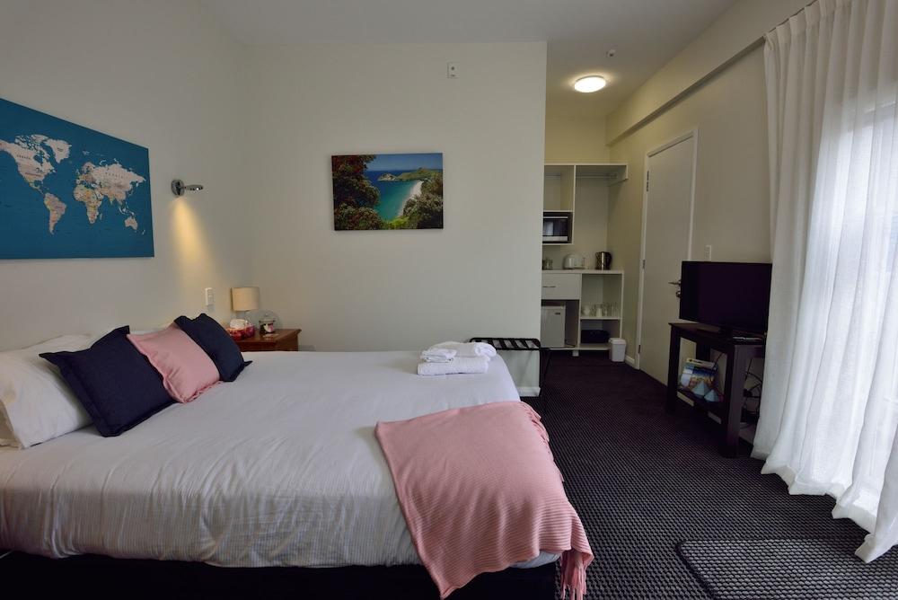 Peaceful and Central Studio in Thames Room