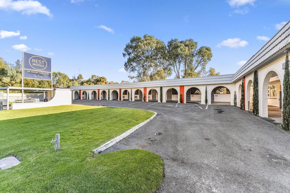 Rest Motels Naracoorte Exterior