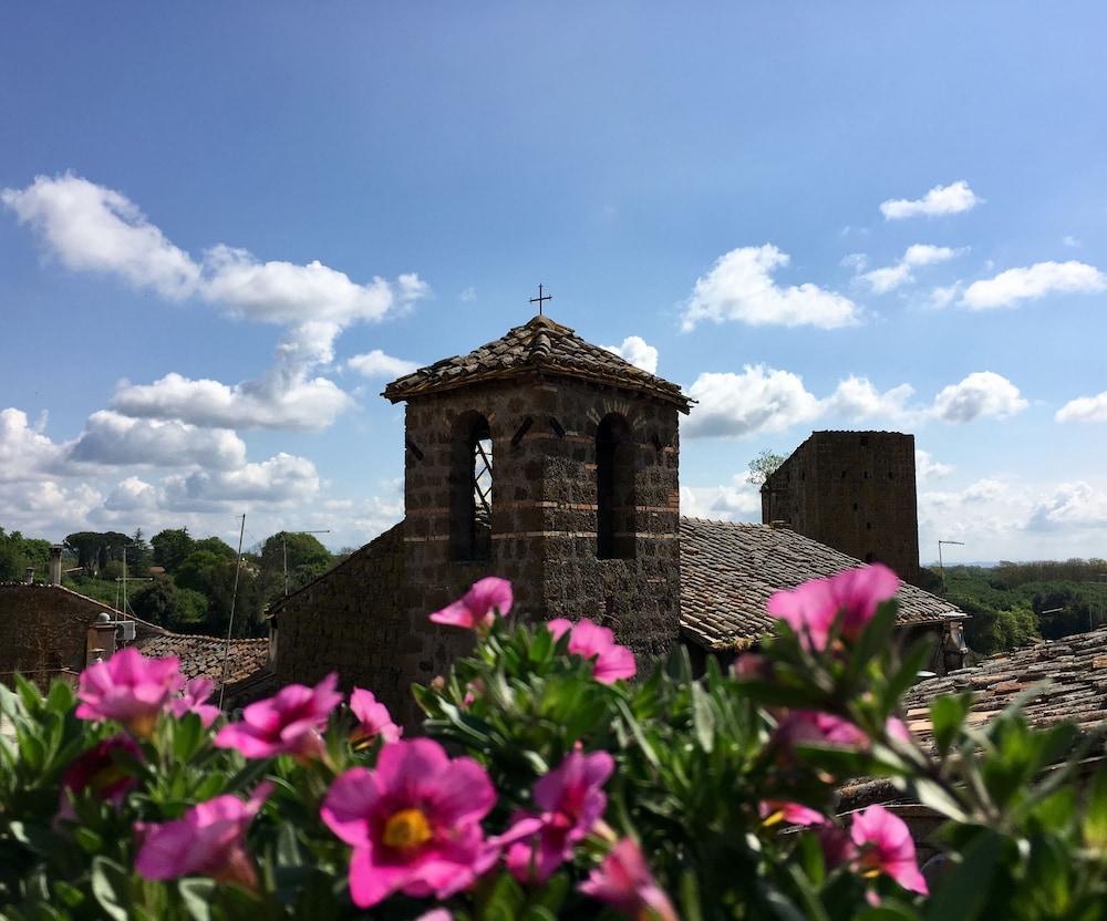 بي آند بي إتروريان هوم