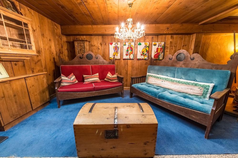 Adler Suite & Stube Interior