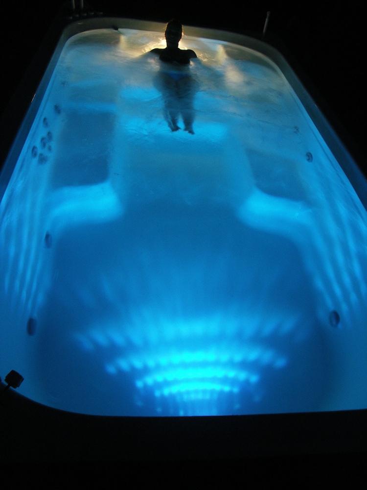 Cumberland Resort and Spa Outdoor Spa Tub