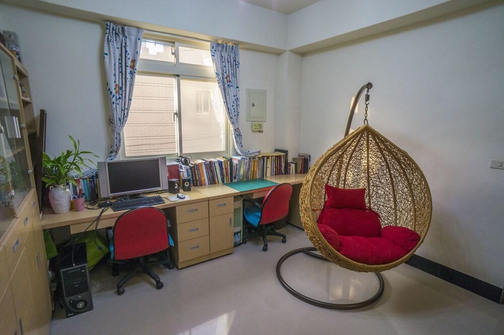 Red Tomato Modern Branch Reception Hall