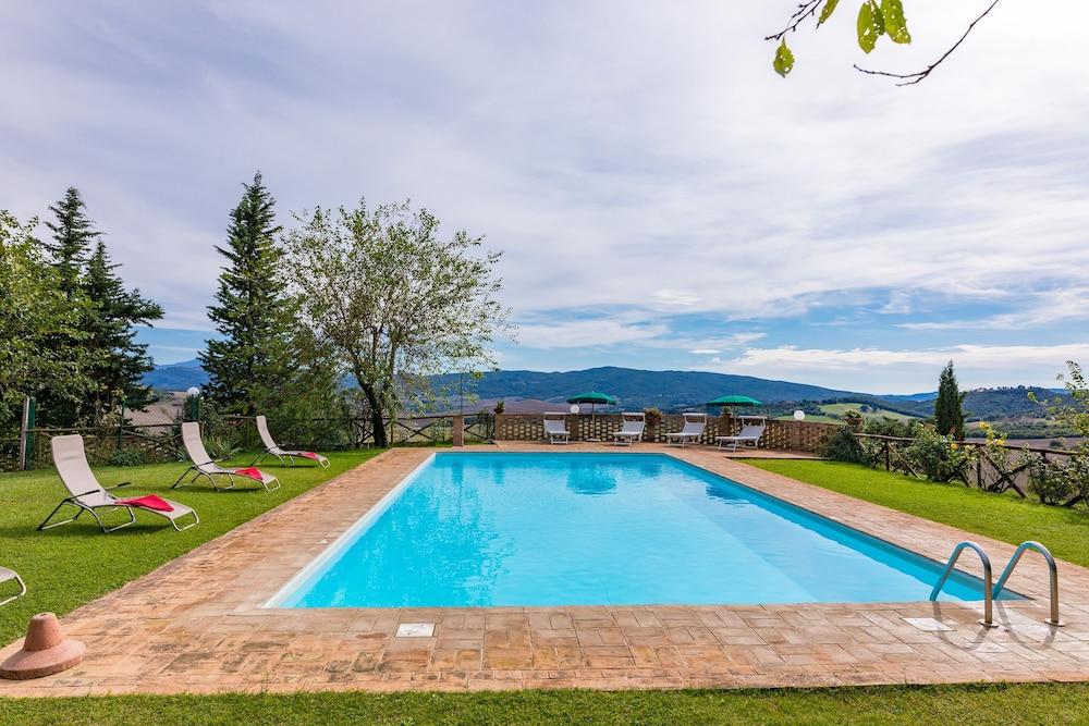 Podere Bagnolo Outdoor Pool