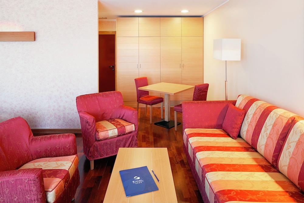 Excel Milano 3 Room