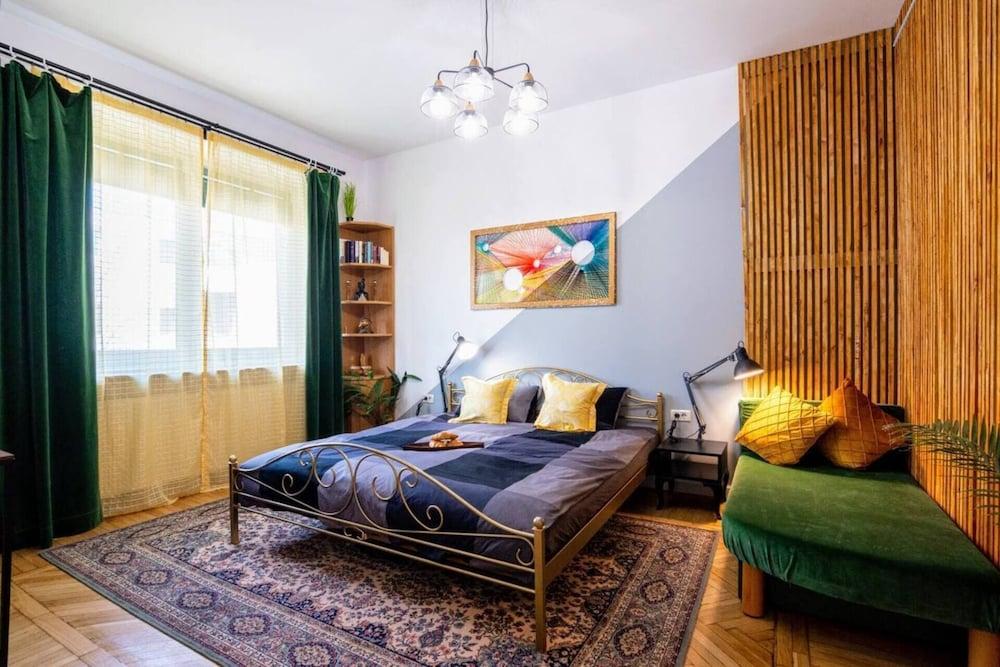 Lux Rooftop Studio w. Large 🌊 View Terrace