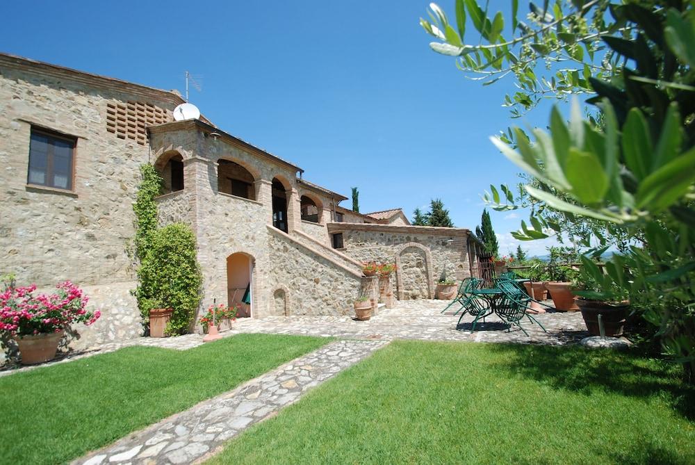 Podere Bagnolo Featured Image