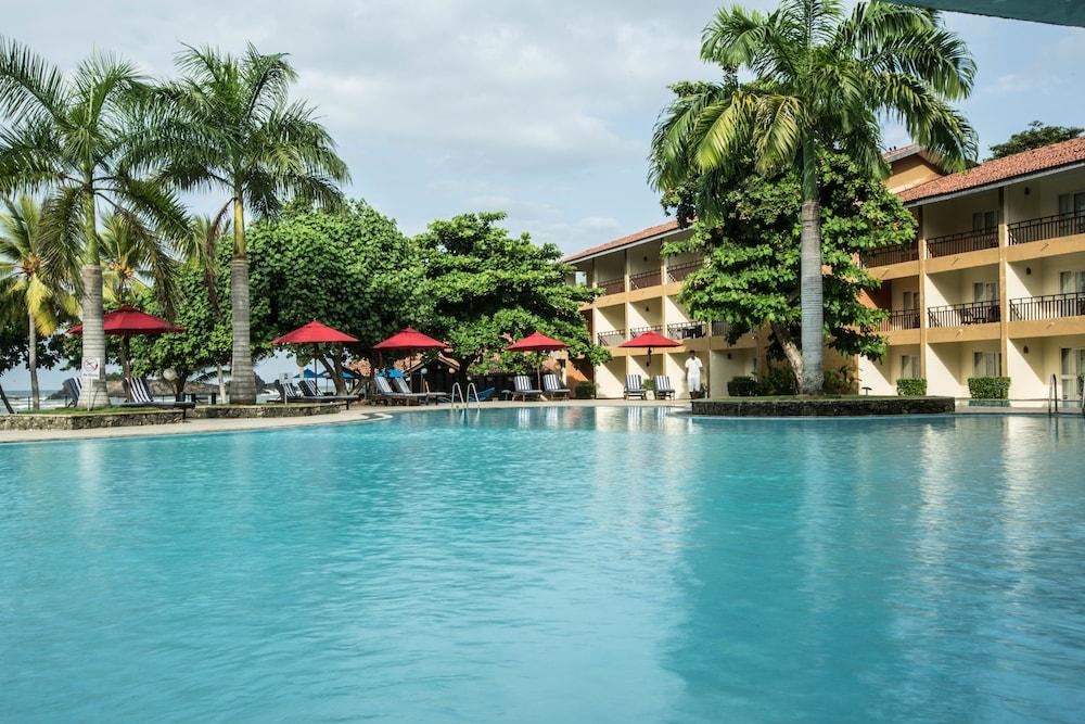 The Palms Outdoor Pool