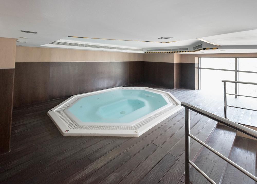 بارك أيلاند - بونير ديلوكس هوليداي هومز نادي صحي