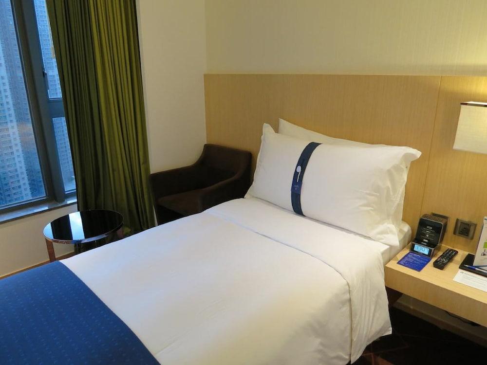 Holiday Inn Express Kowloon East, an IHG Hotel
