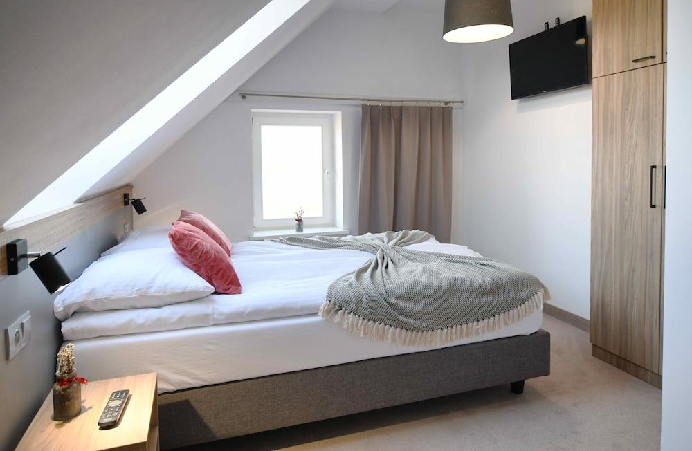 دفورزيسكو هوتل آند ريستورانت غرفة