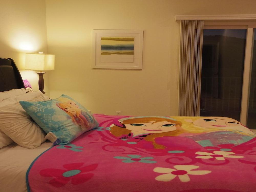 منزل من 3 غرف نوم بمنطقة منتجع أناهايم غرفة