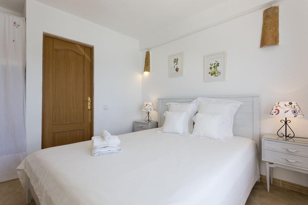 Sant ELM Vistamar Apartment Room