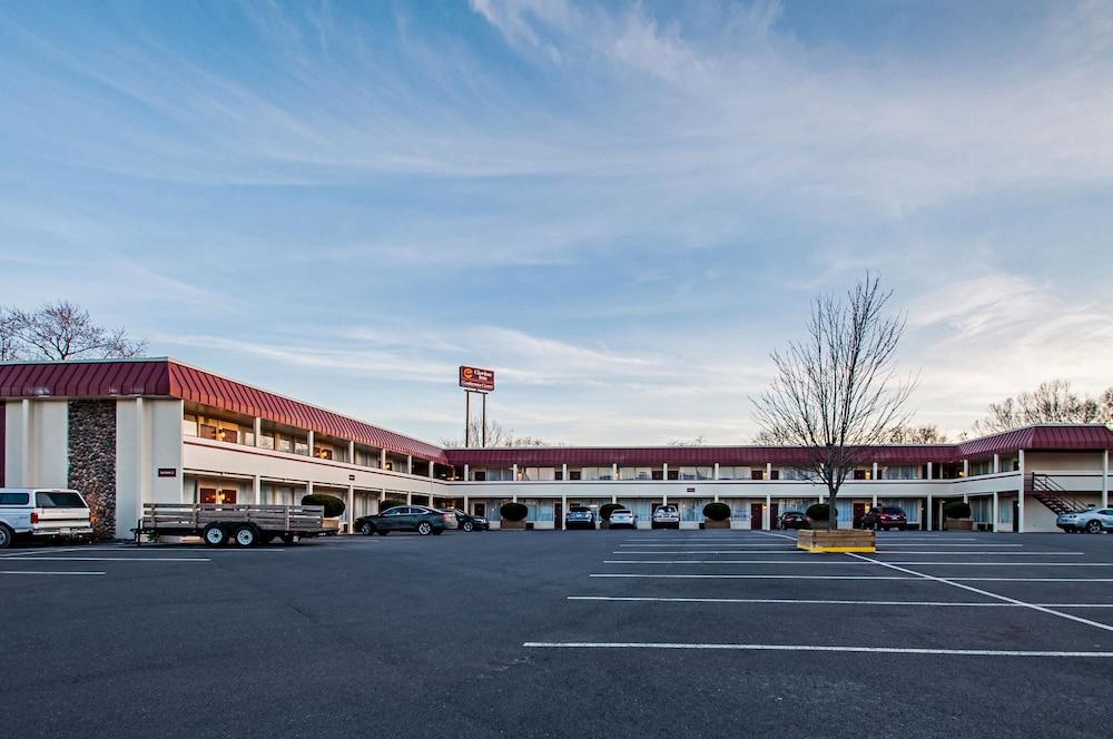 Clarion Inn & Conference Center