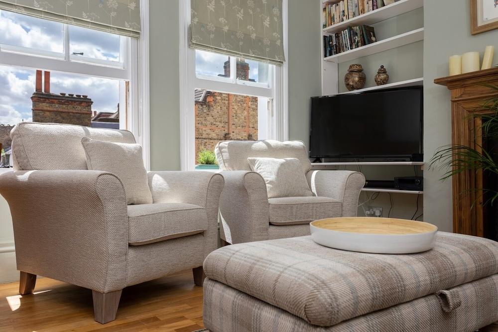 Quaint 2BD Flat 9 Min Walk To Vauxhall Tube Interior