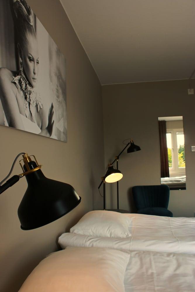 BriQ Hotell Room