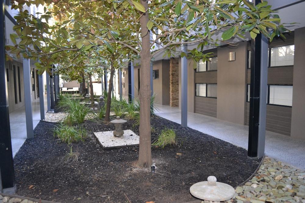 Barwon Heads Resort at 13th Beach Property Grounds