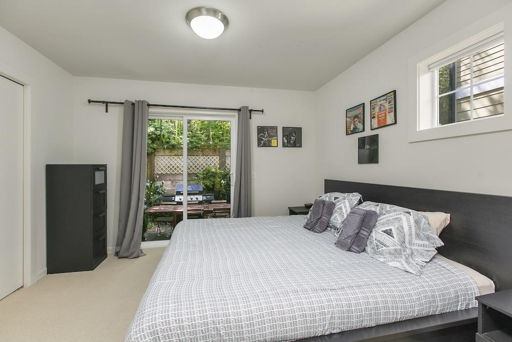 سيتل فاكيشن هوم: ذا لايبراري غرفة