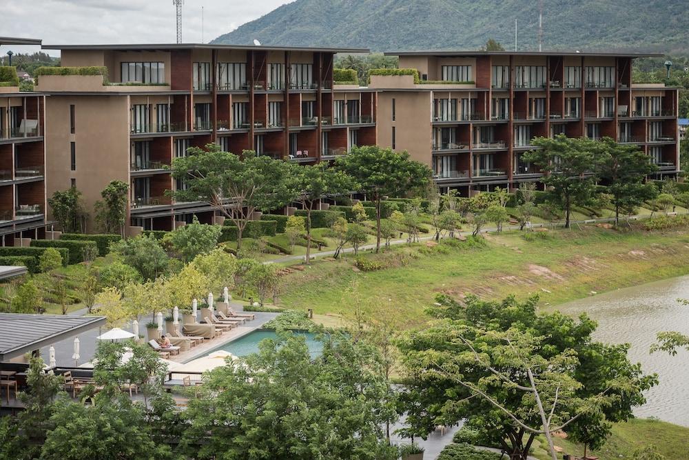 Atta 2-bd Suite OR Pool Penthouse Property Grounds