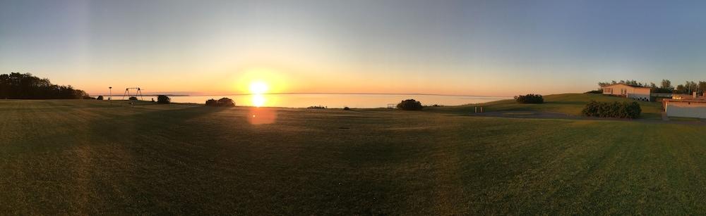 بيتشفرونت ريتريت إ ي ي2 بدرومز، سي فيو المنطقة المحيطة بالمنشأة