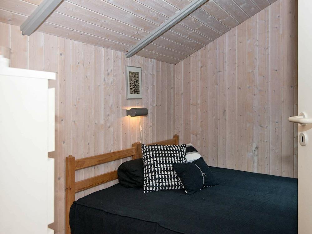 إليجانت هوليداي هوم إن جوتلاند ويذ تيريس غرفة