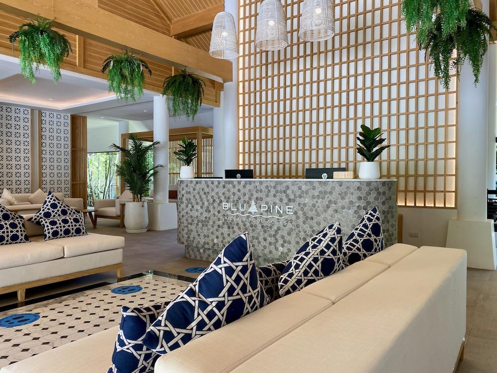 BLU PINE Villa & Pool Access Lobby