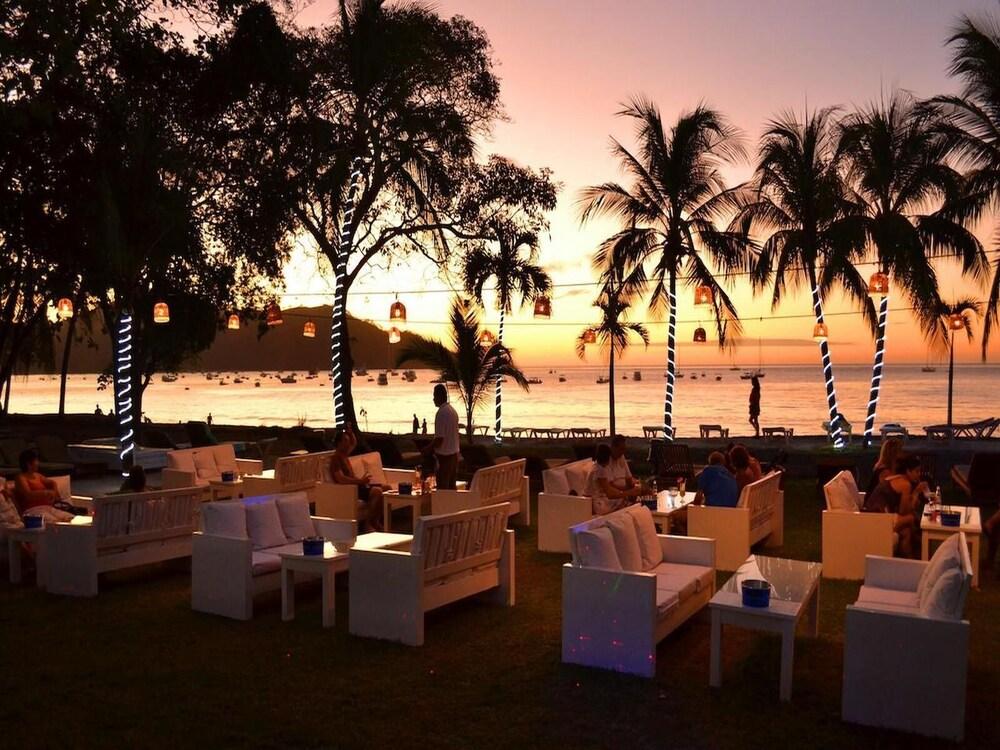 ويل ديكوريتيد 3رد لور يونيت ويذ يونيك ديزاينز آند ماونتنفيو إن كوكو المنطقة المحيطة بالمنشأة