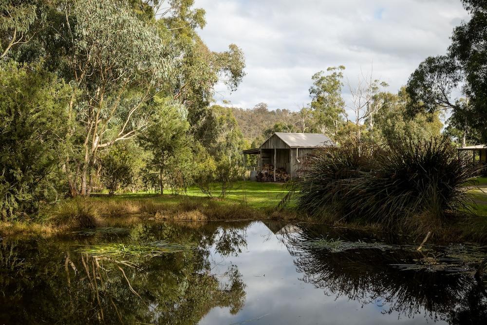 The Burrow At Wombat Bend Property Grounds