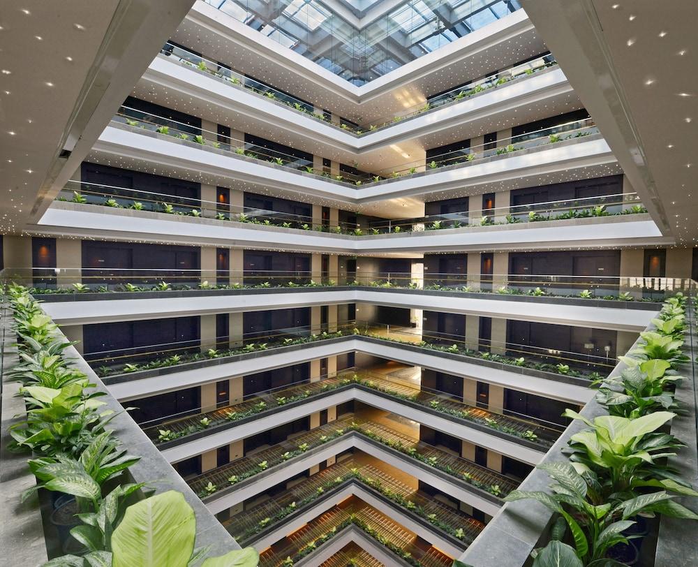 Radisson Blu Chattogram Bay View Lobby